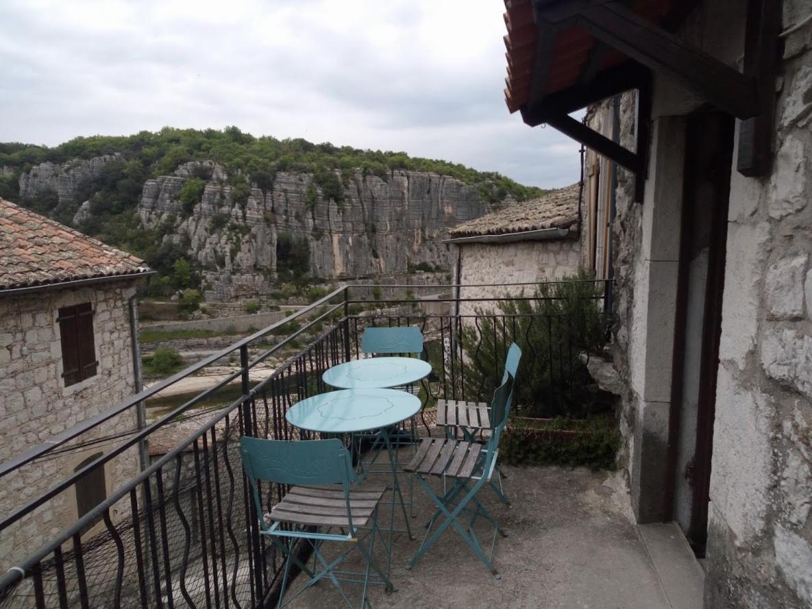 Maison Pierre Et Voute Au Coeur Du Village Balazuc Exterior foto