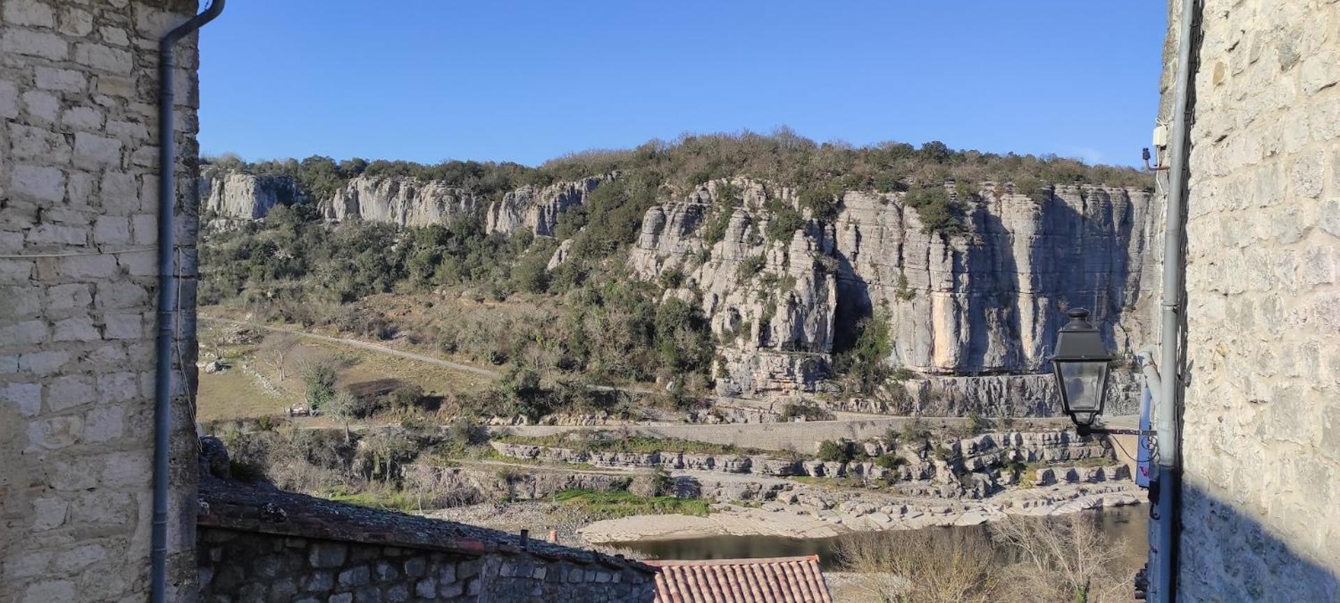 Maison Pierre Et Voute Au Coeur Du Village Balazuc Exterior foto